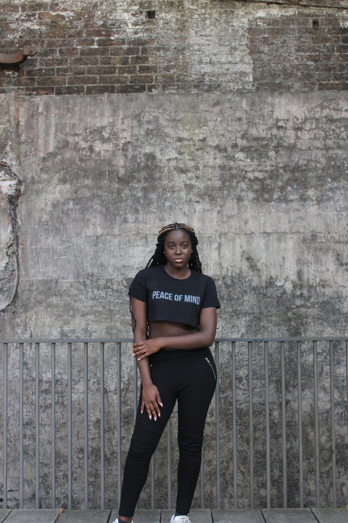 CROPPED PYP BLACK
