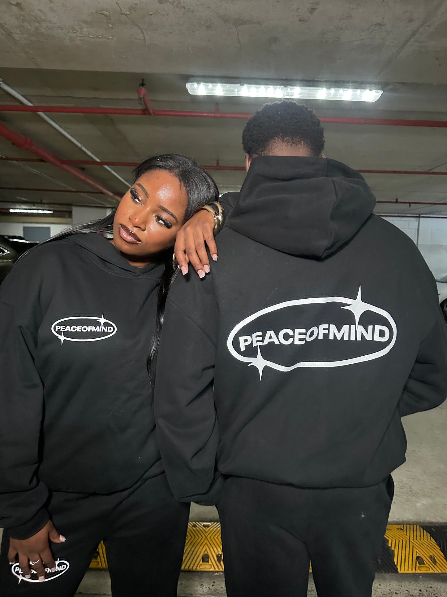 PEACEFUL HOODIE BLACK